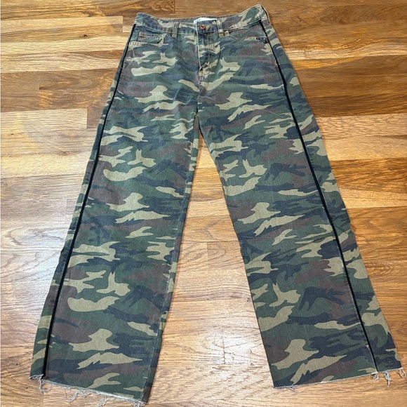 ZARA camo wide legs jeans - Picture 1 of 7